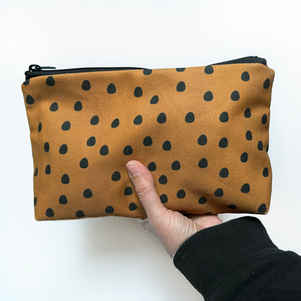 Canvas Daisy Zipper Pouch