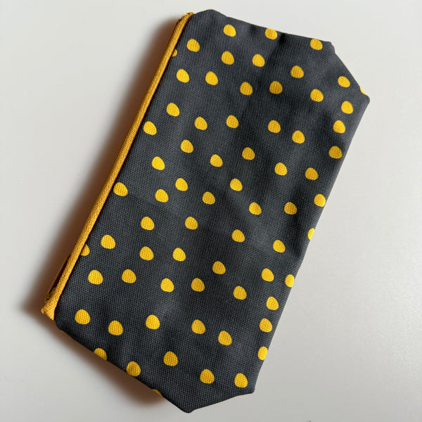 Canvas Daisy Zipper Pouch