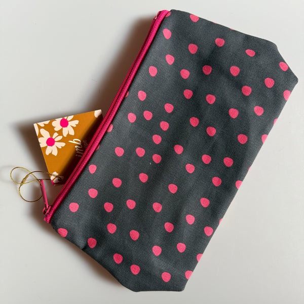 Canvas Daisy Zipper Pouch