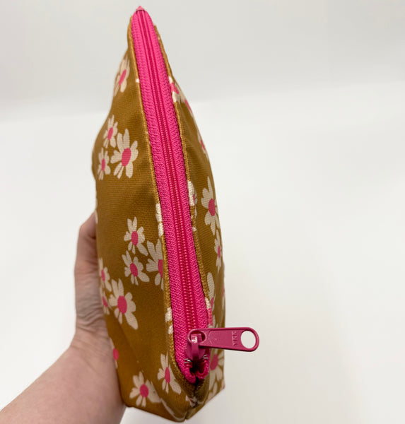 Canvas Daisy Zipper Pouch