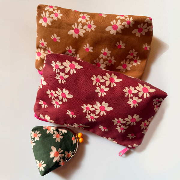 Canvas Daisy Zipper Pouch