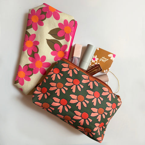 Canvas Daisy Zipper Pouch