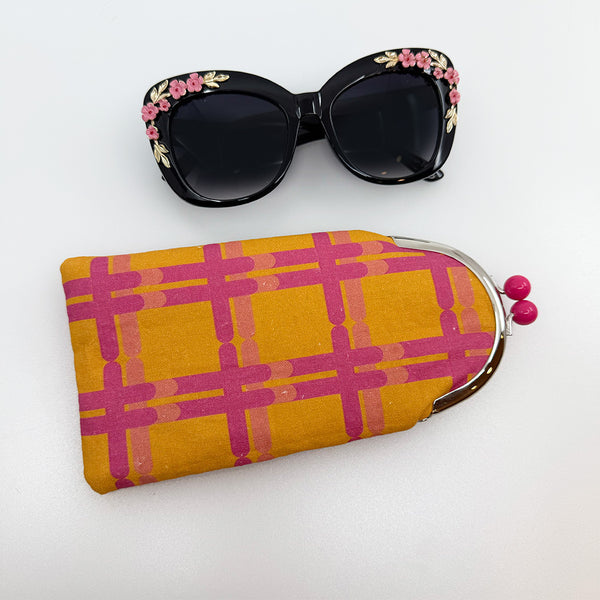 Kiss Lock Closure Glasses Cases